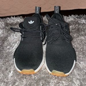 ADIDAS SNEAKERS